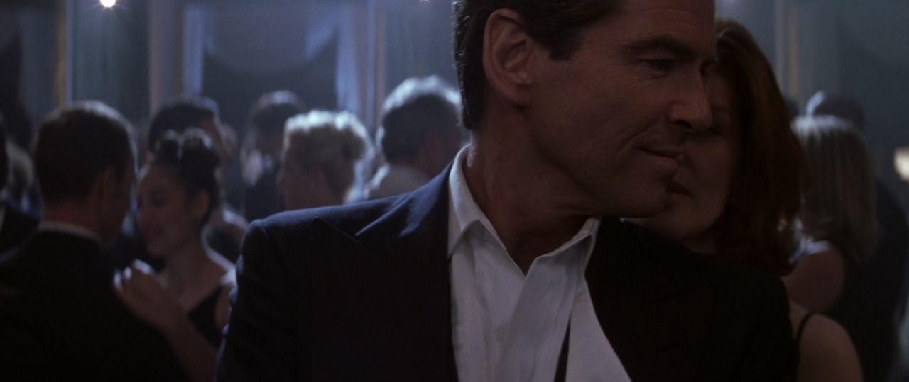 The Thomas Crown Affair (1999) by John McTiernan